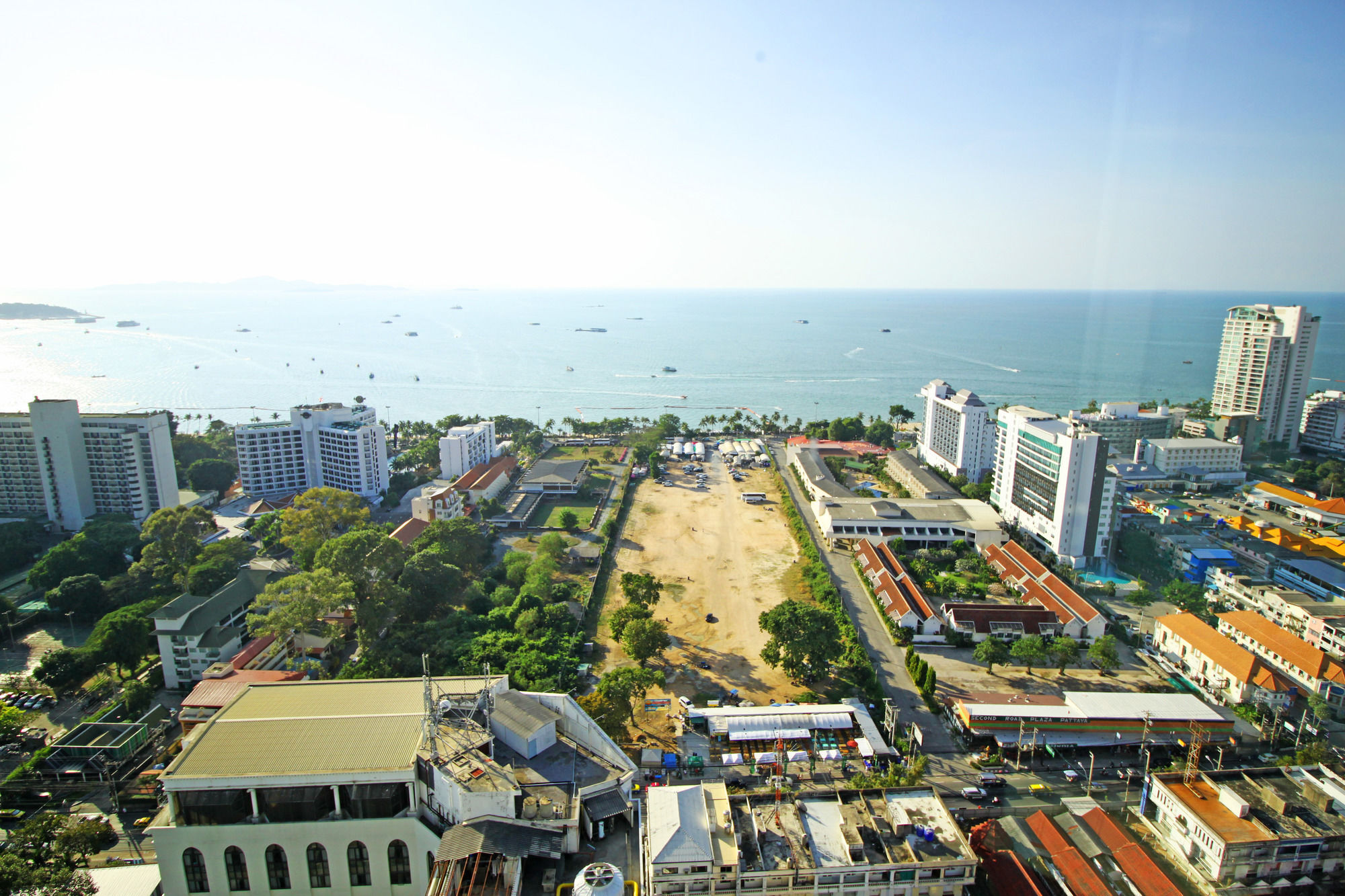 Centric Sea By Pattaya Holiday Bang Lamung Eksteriør billede